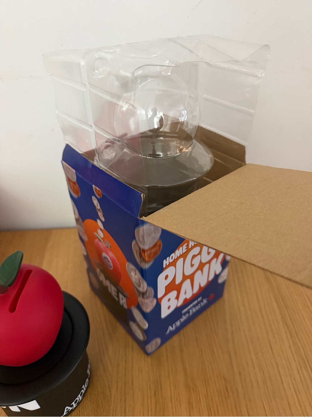 Mets Home Run Apple Collectible Piggy Bank - Picture 3 of 3